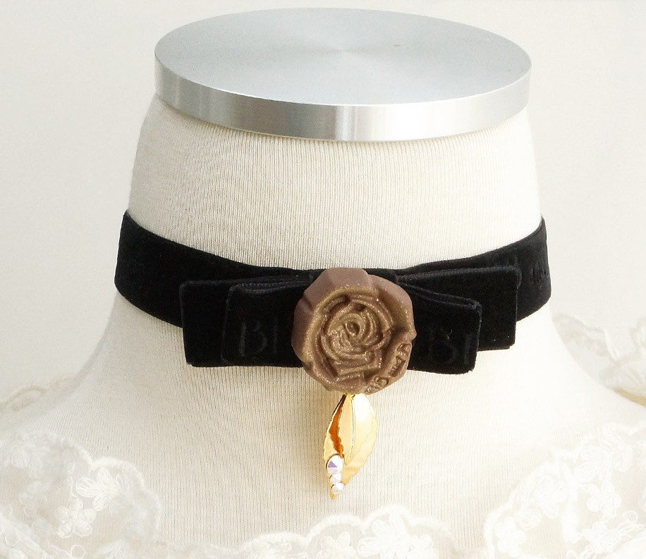 Rose Chocolate Black Velvet Choker