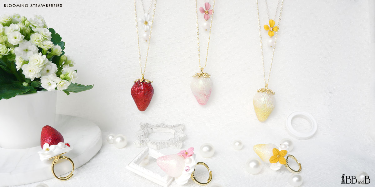 Blooming Strawberry Fake Sweets Deco Jewelry